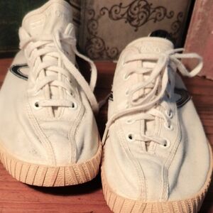 Tretorn White Sneakers with Tan Soles